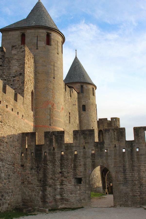 Gite Les 3 Tours 1E Etage Carcassonne Exterior photo